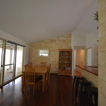 Acacia Chalets Margaret River Bagian luar foto