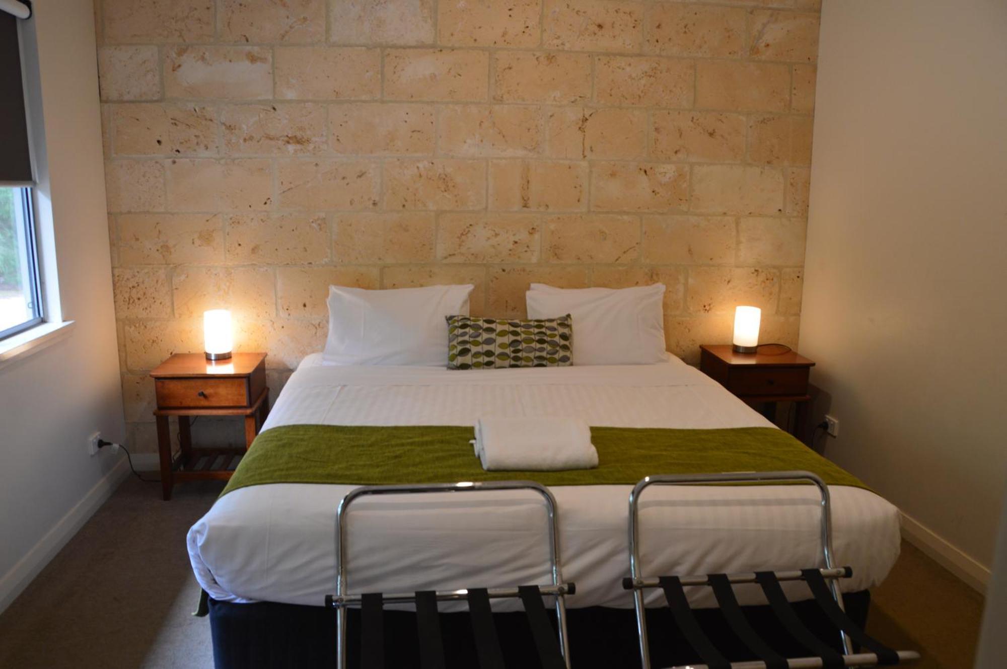 Acacia Chalets Margaret River Bagian luar foto